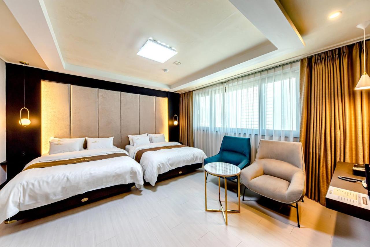 יאוסו Hs Tourist Hotel מראה חיצוני תמונה
