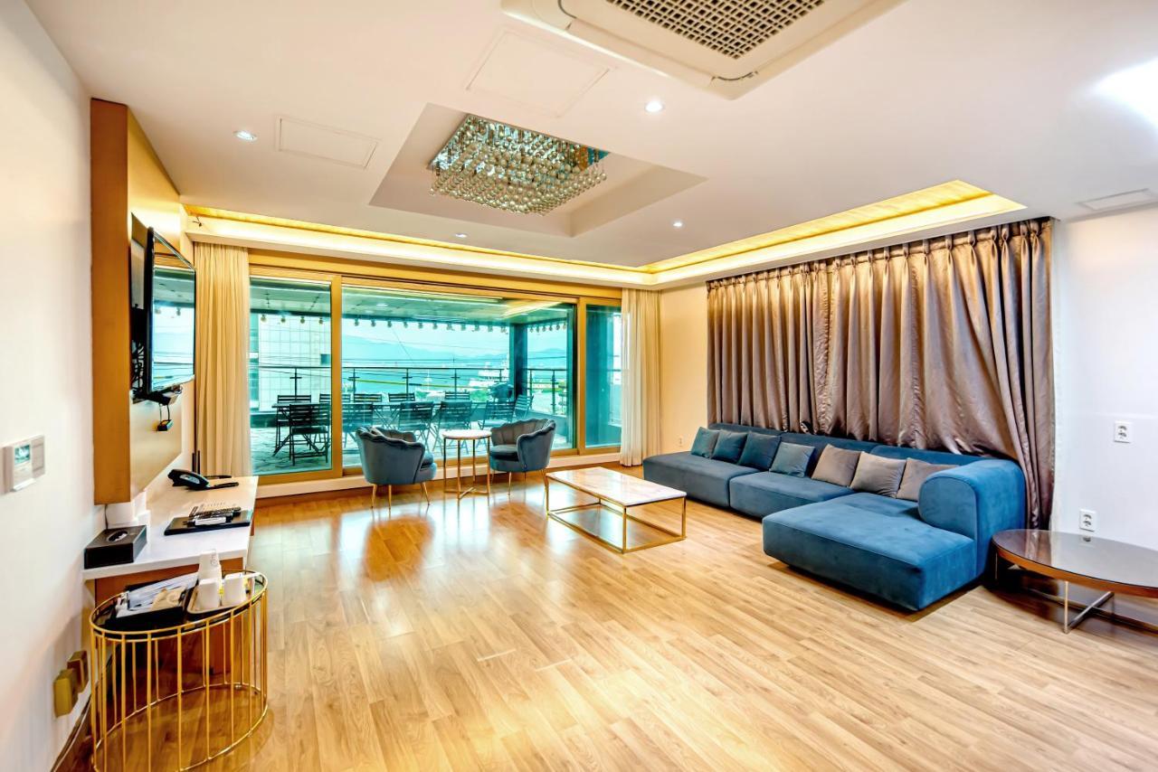 יאוסו Hs Tourist Hotel מראה חיצוני תמונה