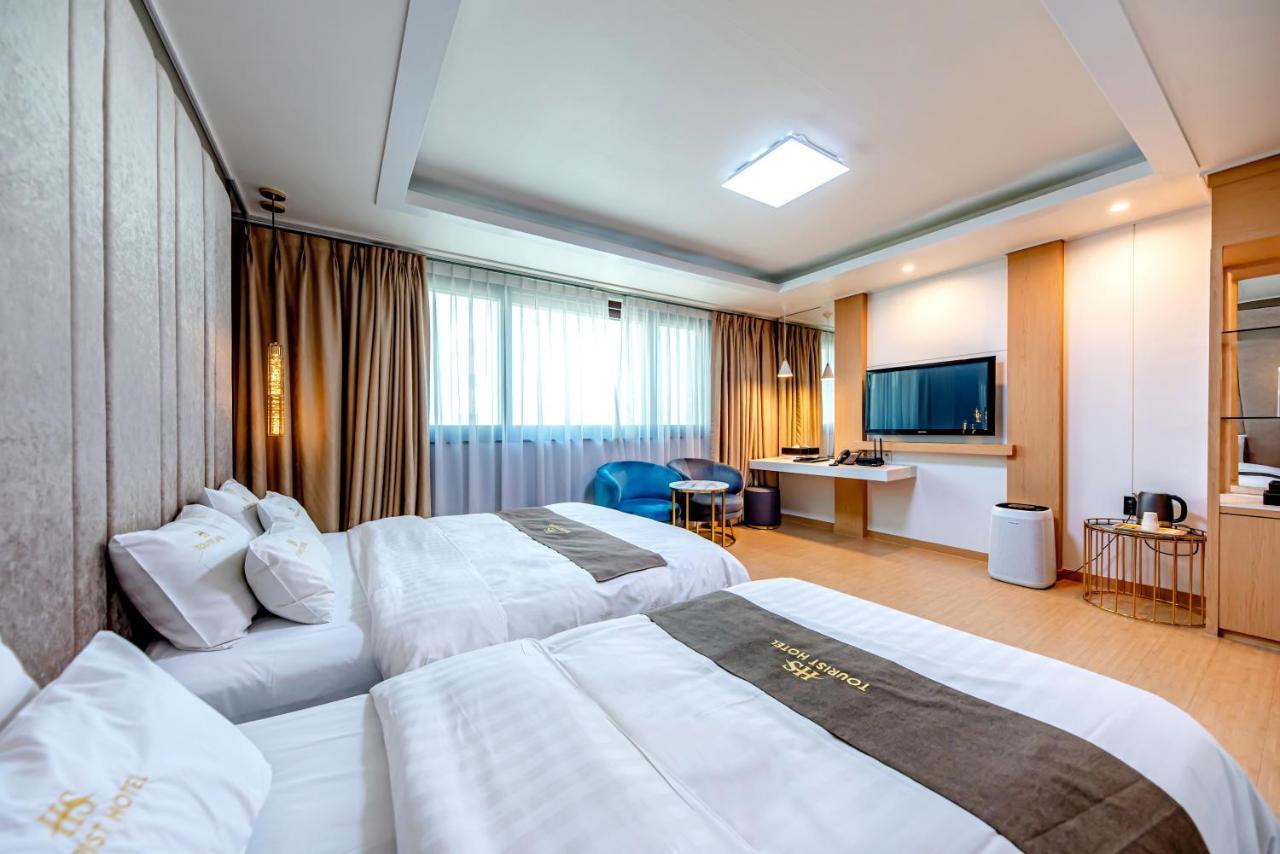 יאוסו Hs Tourist Hotel מראה חיצוני תמונה