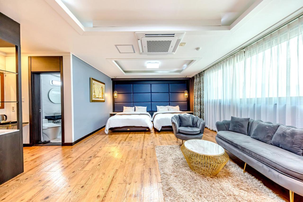 יאוסו Hs Tourist Hotel מראה חיצוני תמונה