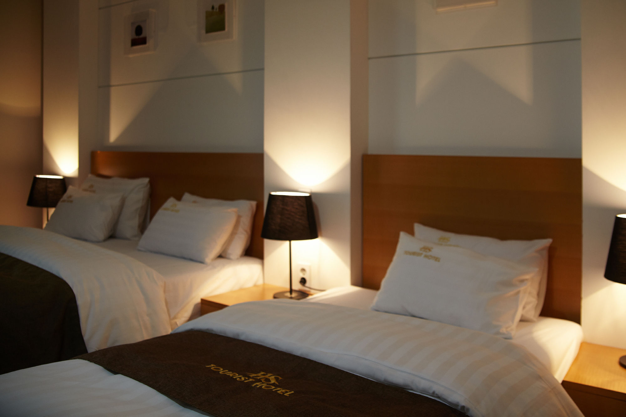 יאוסו Hs Tourist Hotel מראה חיצוני תמונה