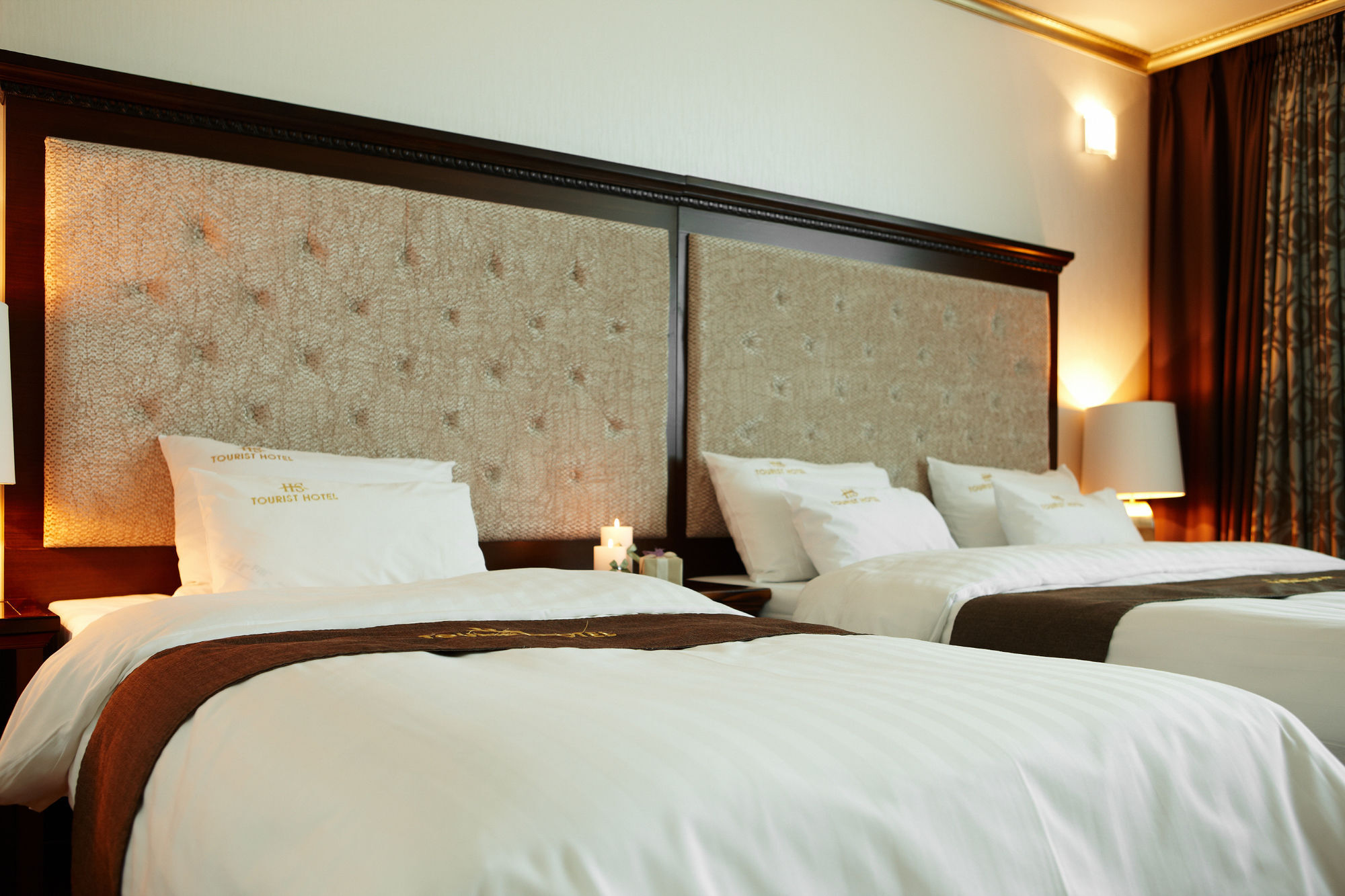 יאוסו Hs Tourist Hotel מראה חיצוני תמונה