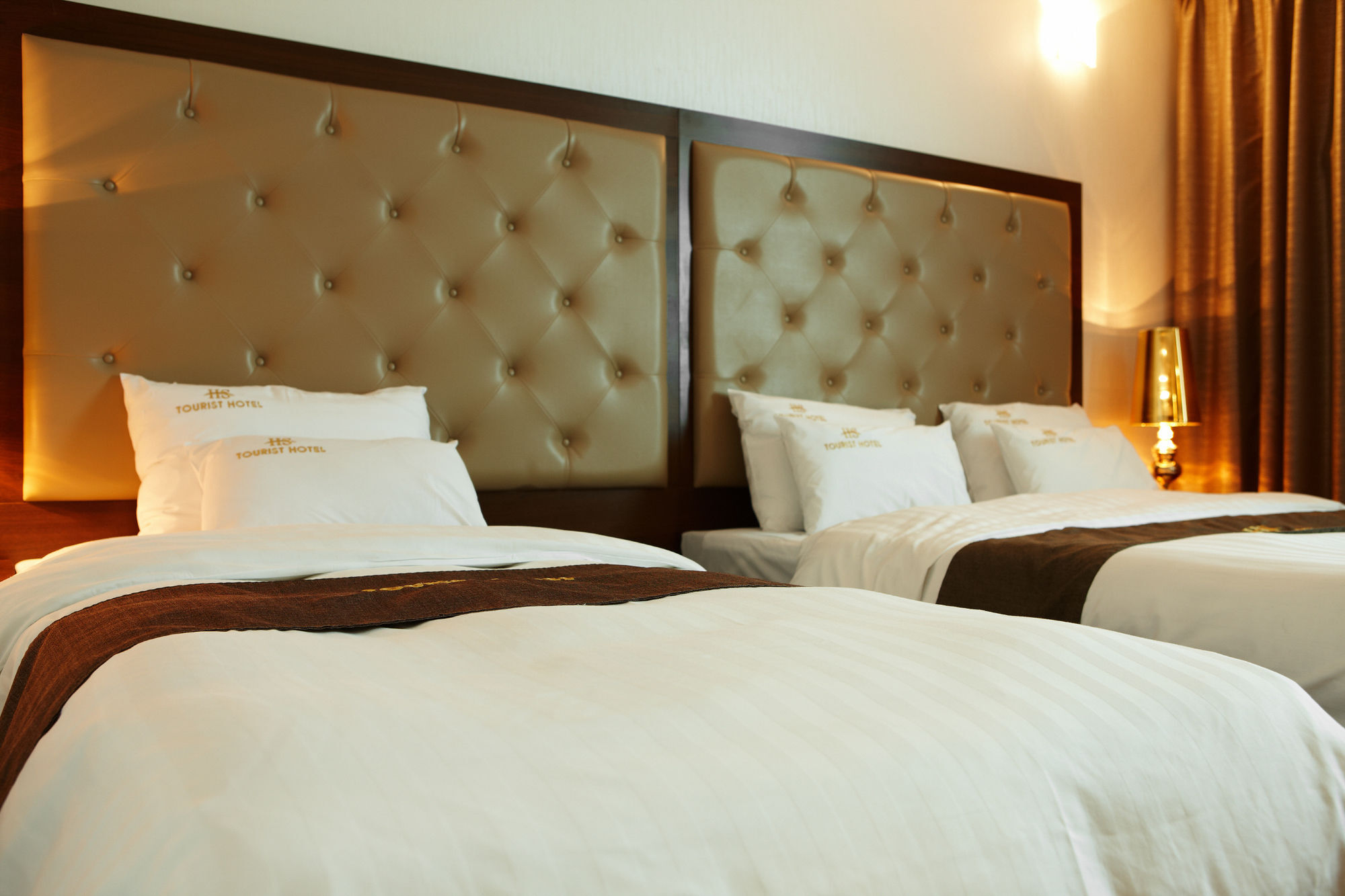 יאוסו Hs Tourist Hotel מראה חיצוני תמונה