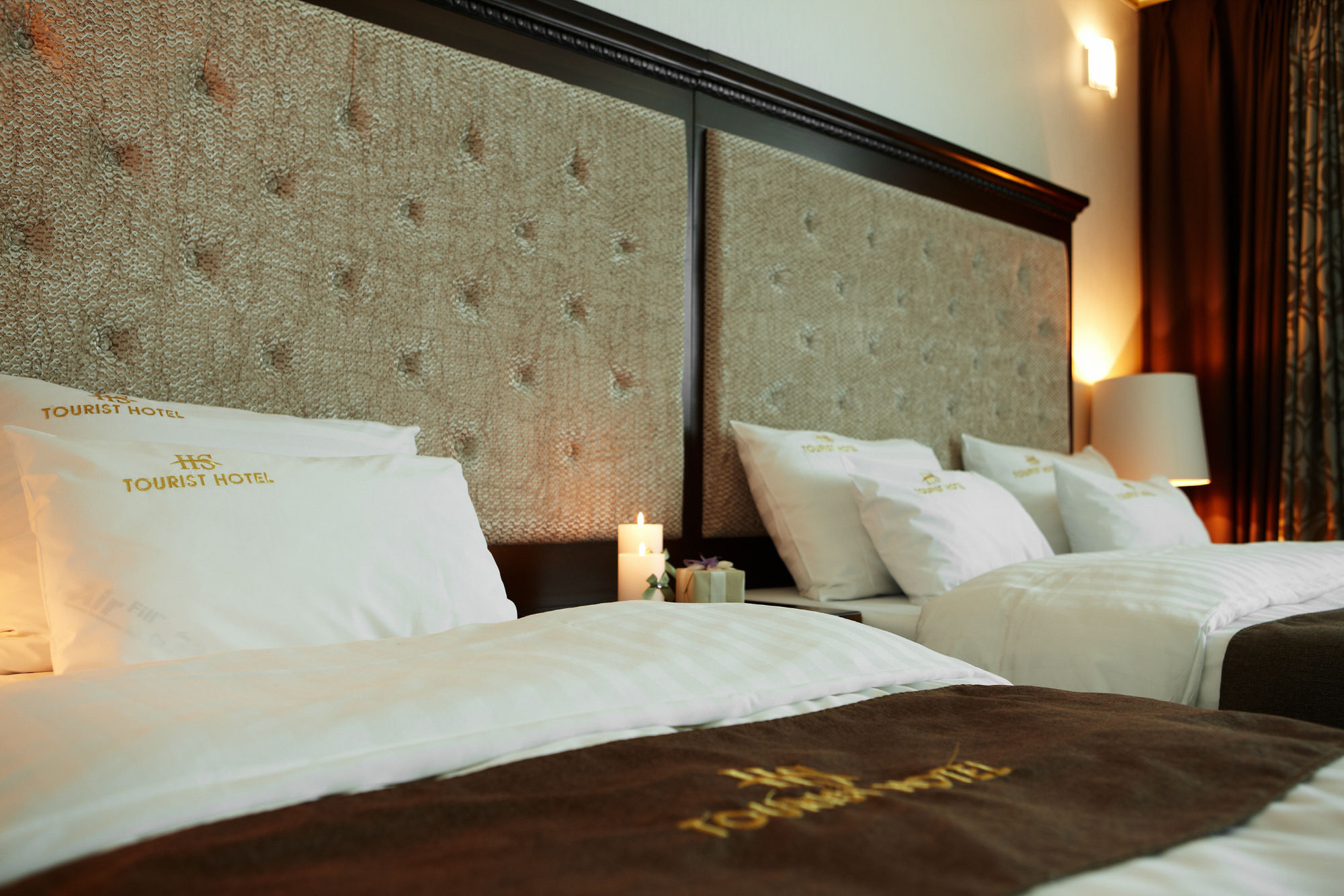 יאוסו Hs Tourist Hotel מראה חיצוני תמונה